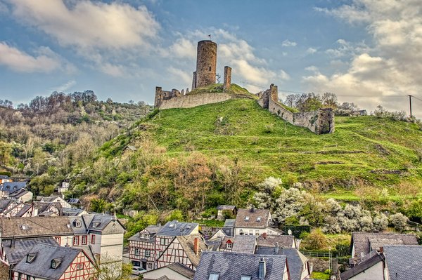 How can you incorporate Tudor architectural elements into modern UK home decor?